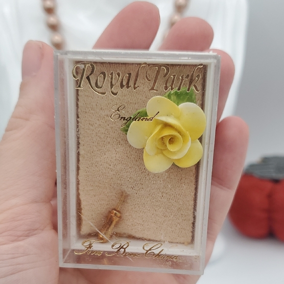 Royal Park Yellow Rose Stick Pin Vintage Fine Bone China B441 - Picture 1 of 2